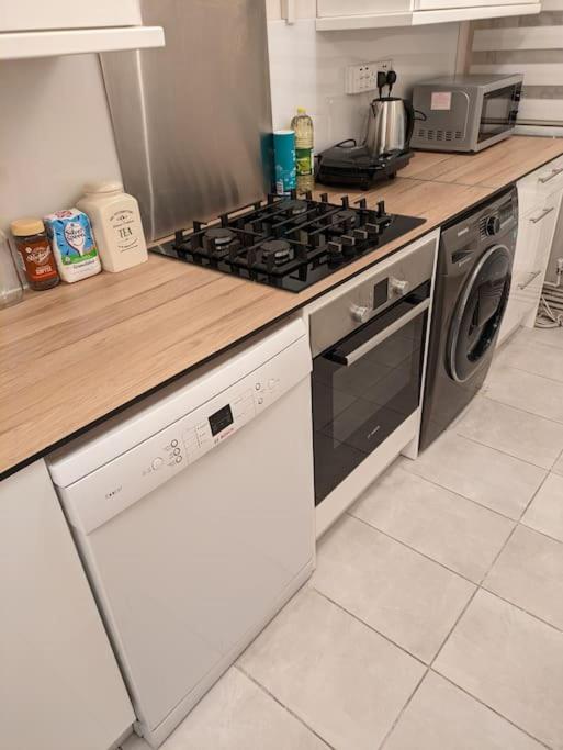 Flat, Apartment In Haggerston N1, Central Londen Buitenkant foto